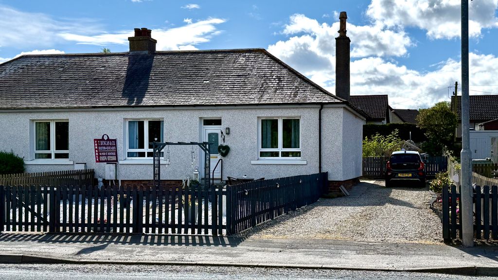 Property photo 2 of 30