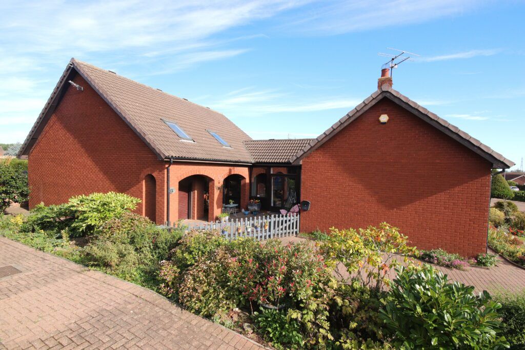 Property photo 1 of 23