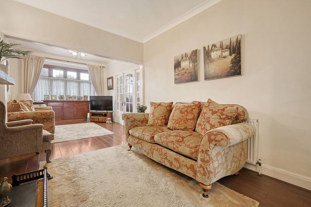 Property photo 2 of 19