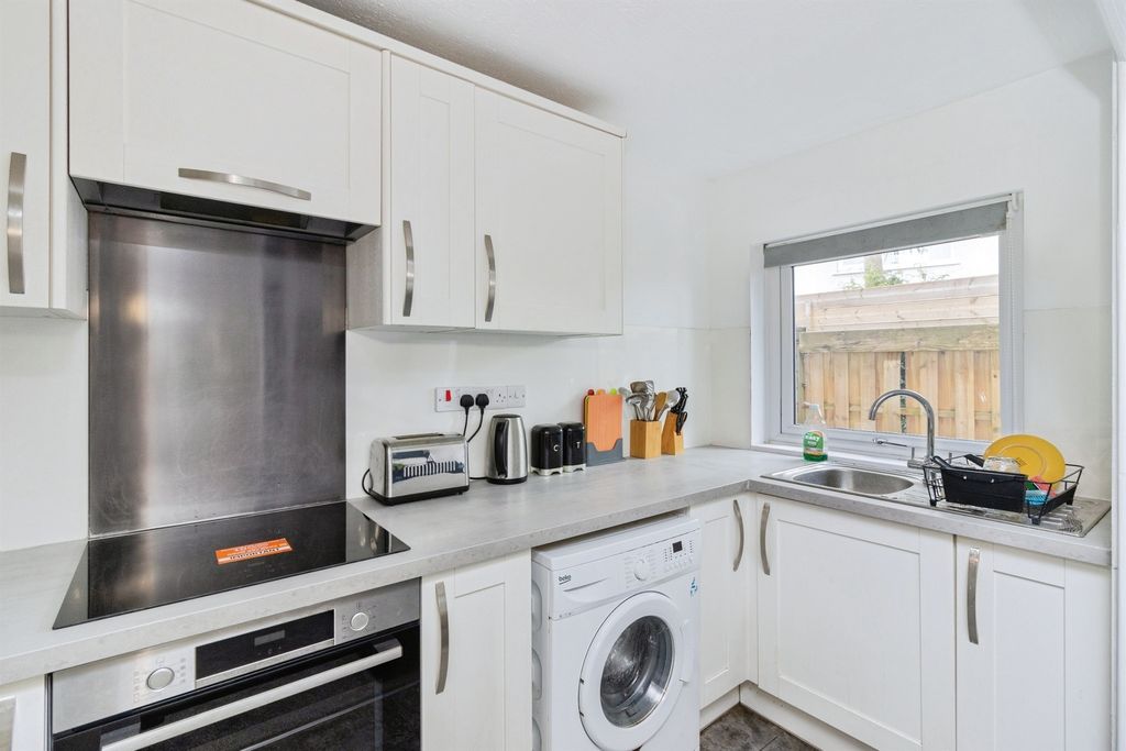 Property photo 3 of 17