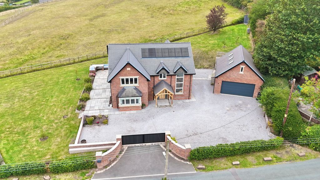 Property photo 1 of 32