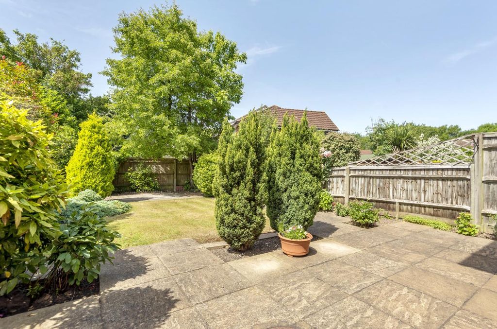 Property photo 2 of 13