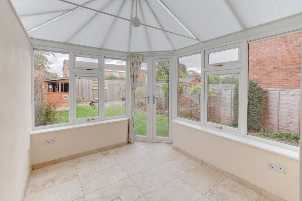 Property photo 3 of 16 Picture No. 21