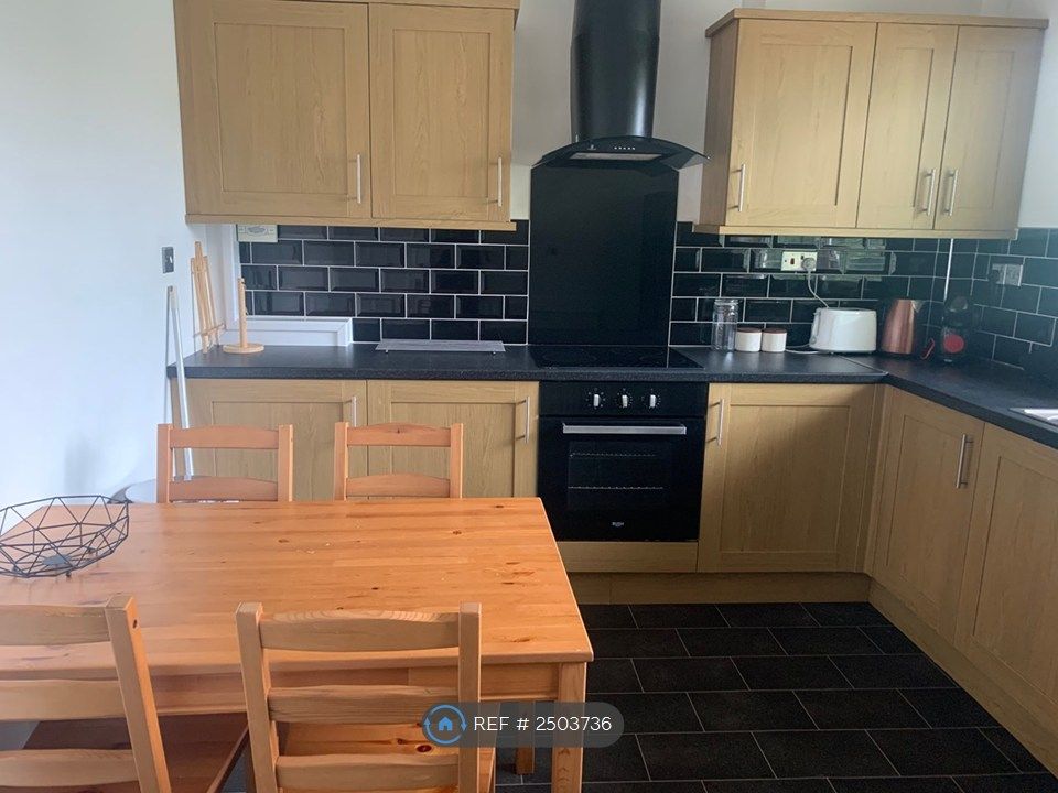 Property photo 2 of 11 Kitchen