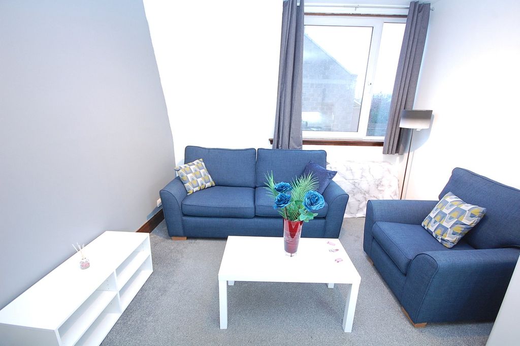 Property photo 1 of 12 Photo 1