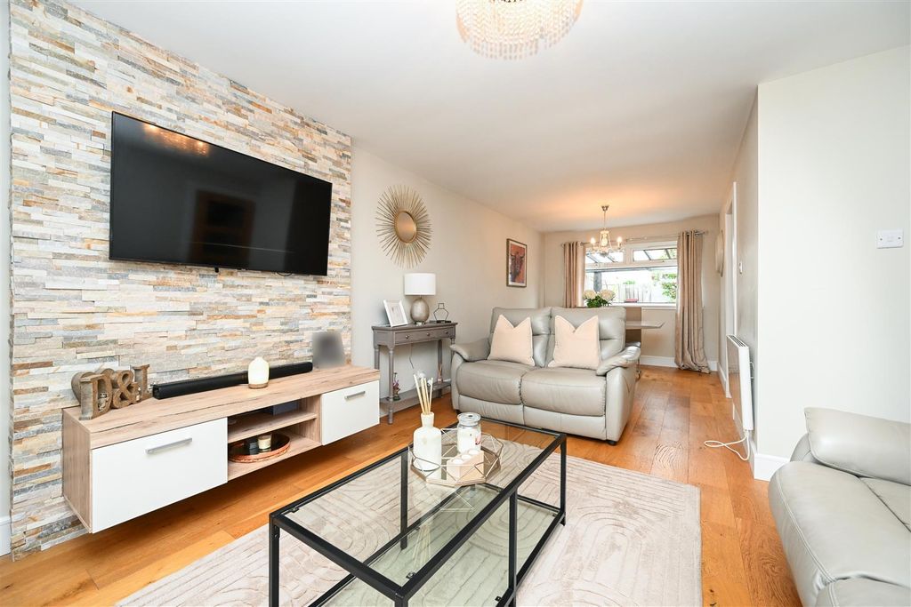 Property photo 3 of 14 3.Jpg