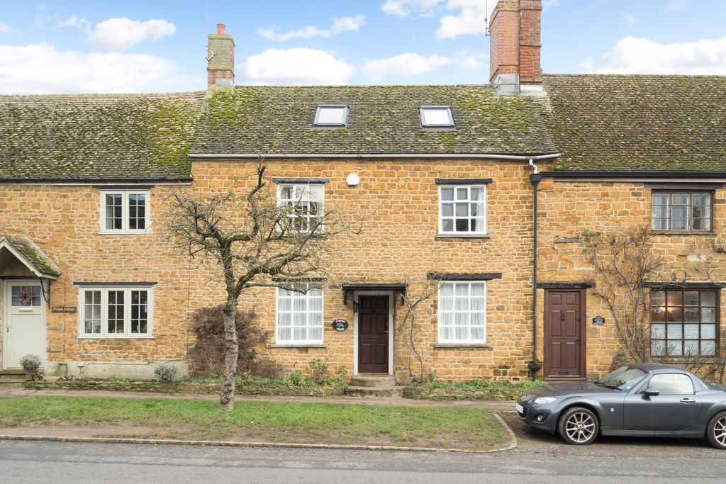 Property photo 1 of 17 Cherry Trees 3114...