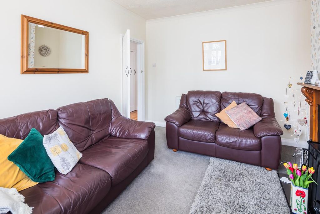 Property photo 3 of 30 Wheatley Avenue Web_Ready-9.Jpg