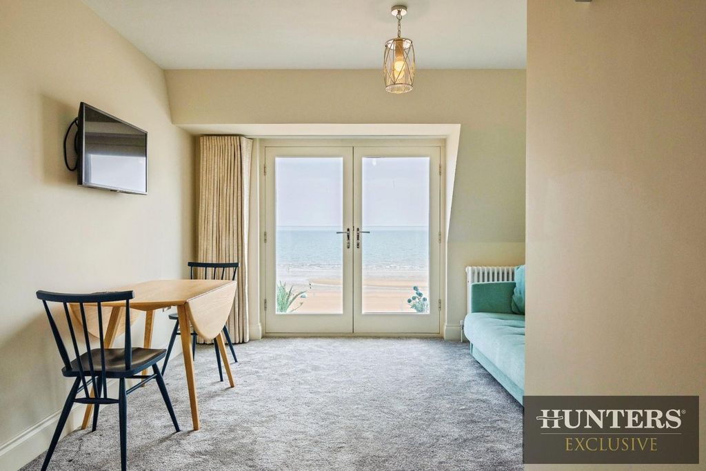 Property photo 3 of 19 Bedroom