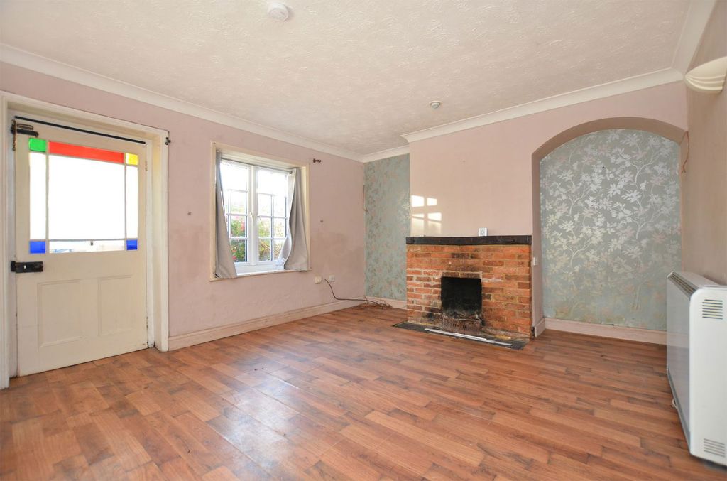 Property photo 3 of 11