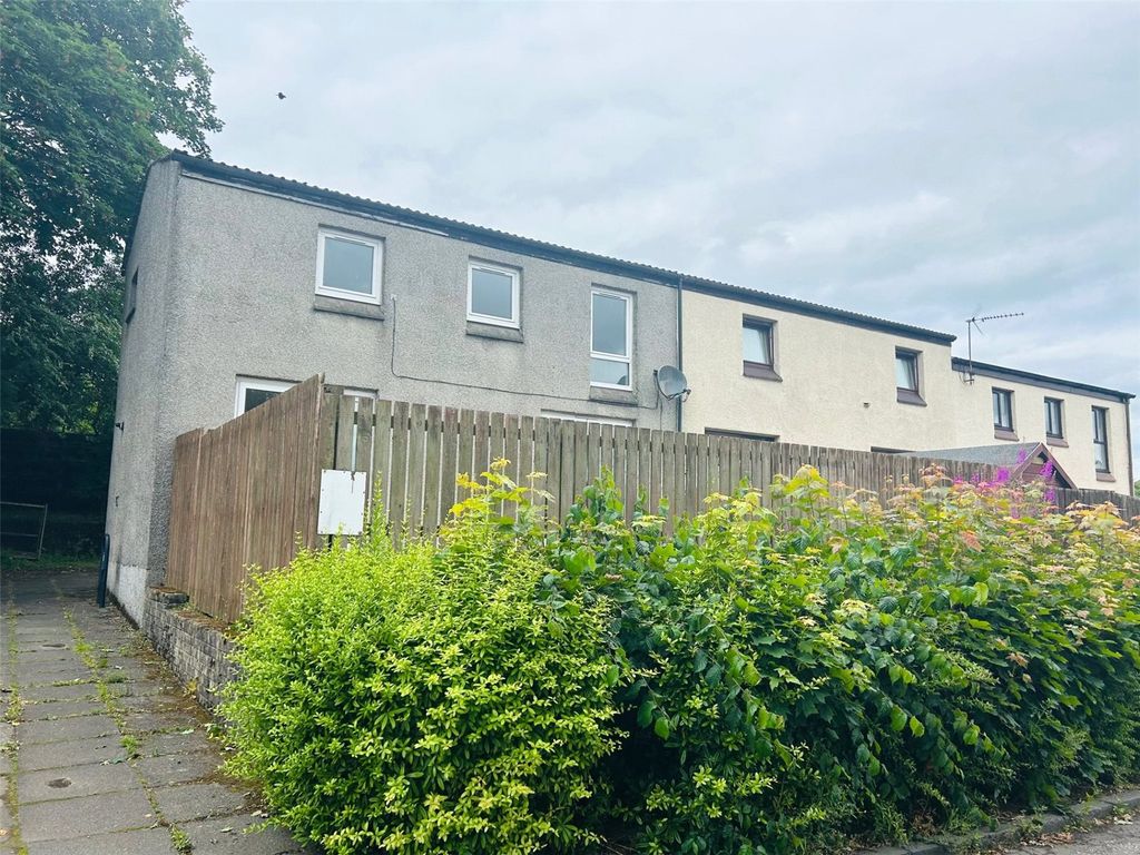 Property photo 1 of 10 Rear View