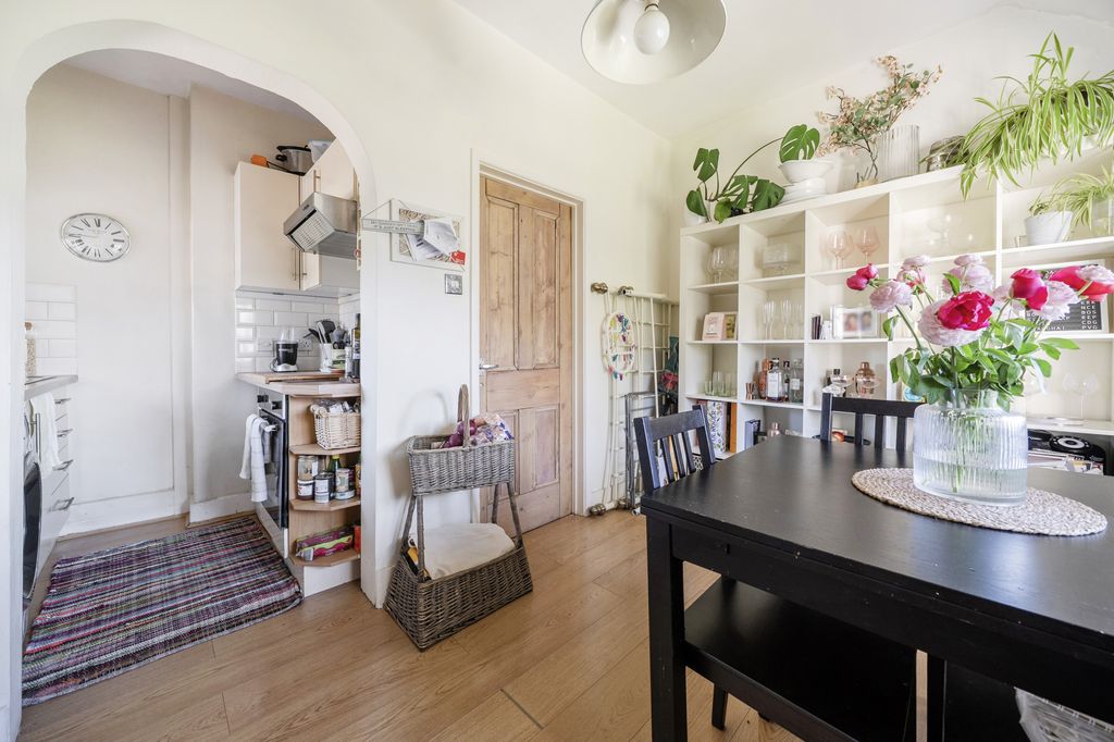 Additional image 8 of 1 bed maisonette for saleEmpress Cottages, Ship Lane, Farnborough GU14
