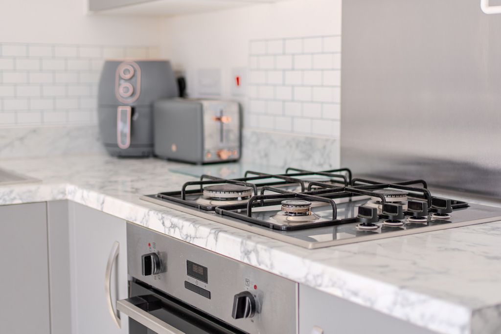 Property photo 3 of 21