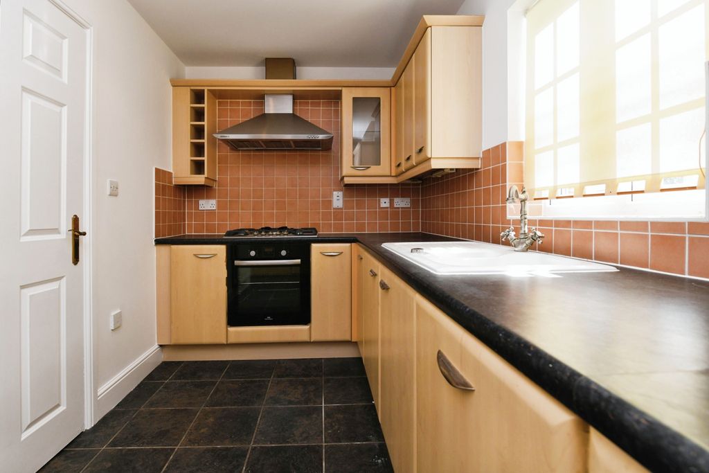 Property photo 3 of 17 Internal