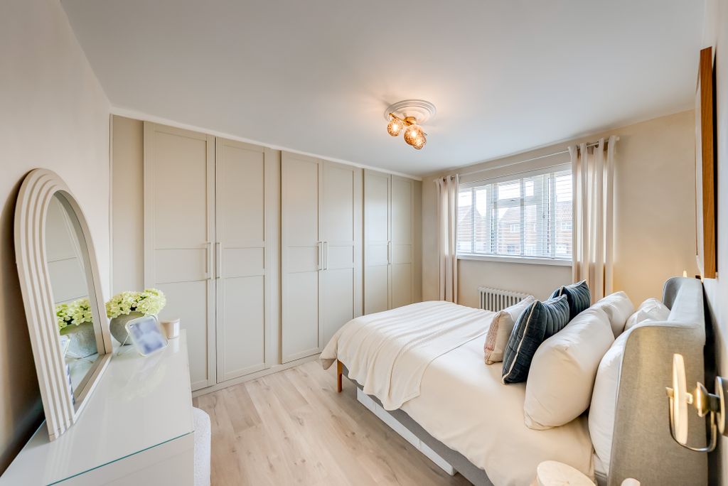 Property photo 1 of 33 A7S02776Hdr