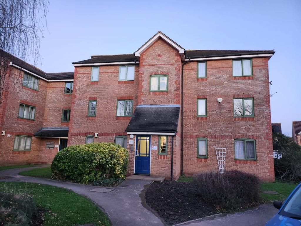 Property photo 1 of 1 Ms Estates Are Pleased To Present This First Floor  Two Bedroom Apartment T For Rent. The Property Consists Of Two Good Size Bedrooms , A Spacious  Living Area , Generous Bathroom And A Kitchen .The Property Benefit Comprises  Access To Local Amenities , Schools, Park And Good Transport  Link .