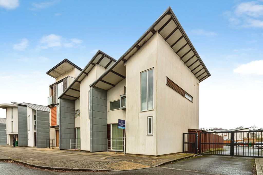 Property photo 1 of 12 Photo