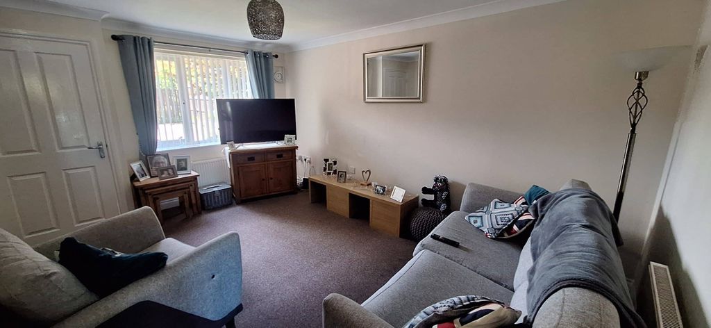 Property photo 2 of 10 Min