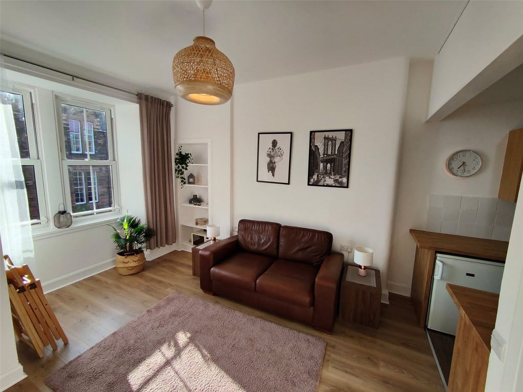 Property photo 1 of 15 Picture No. 14