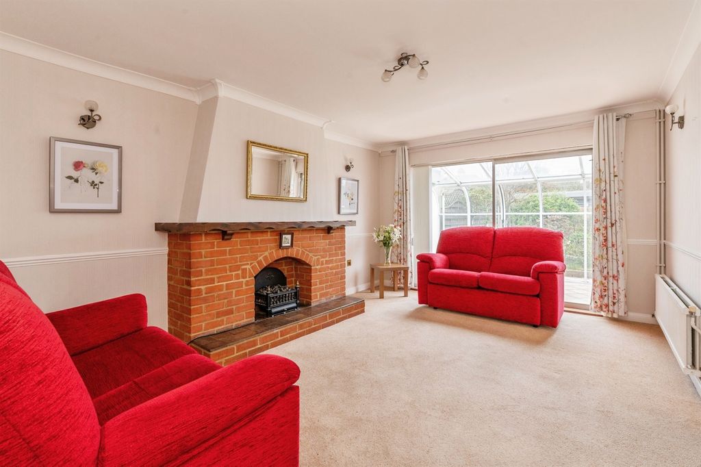 Property photo 2 of 19