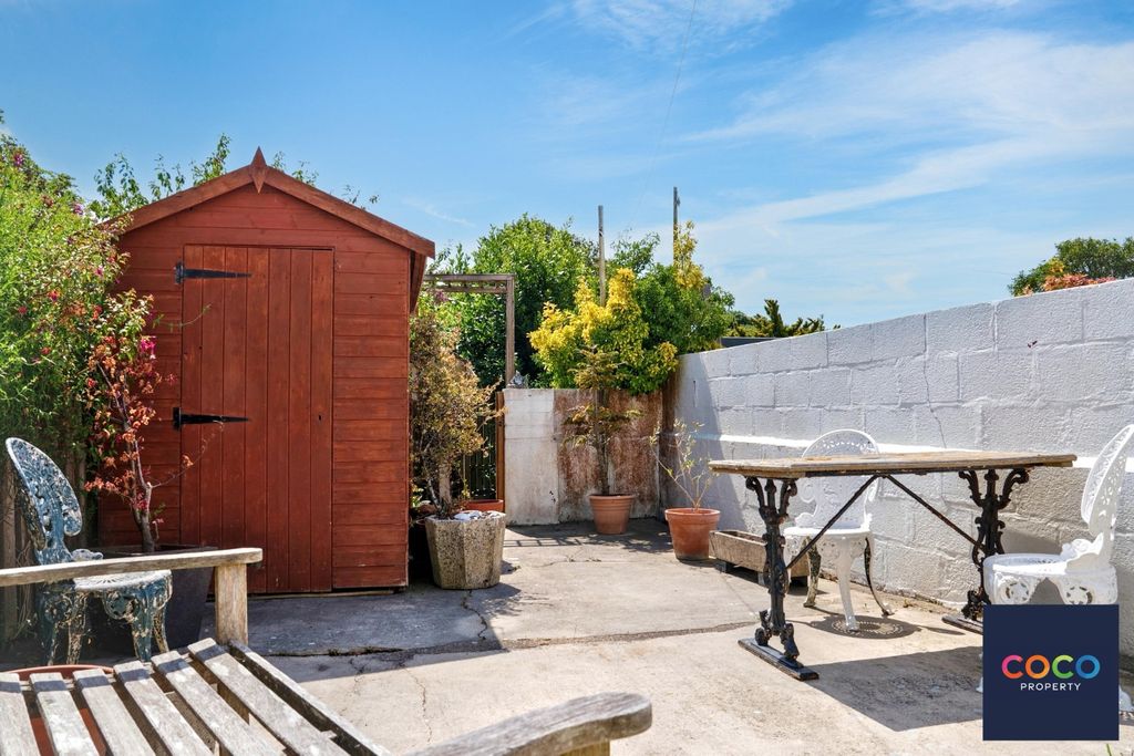 Property photo 3 of 14 5594384