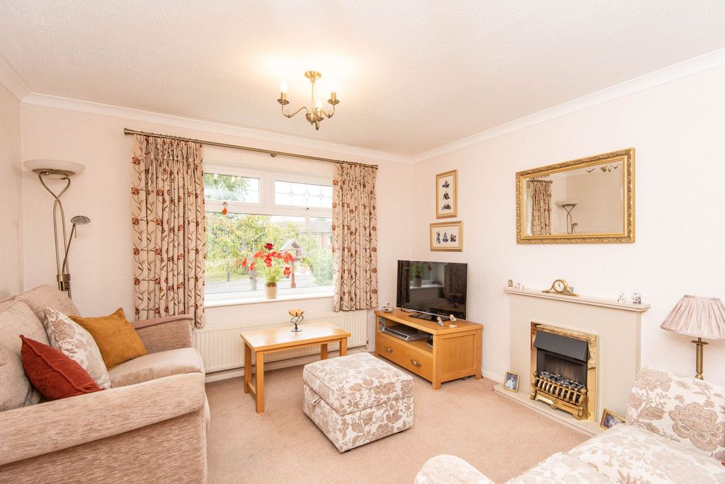 Property photo 2 of 18
