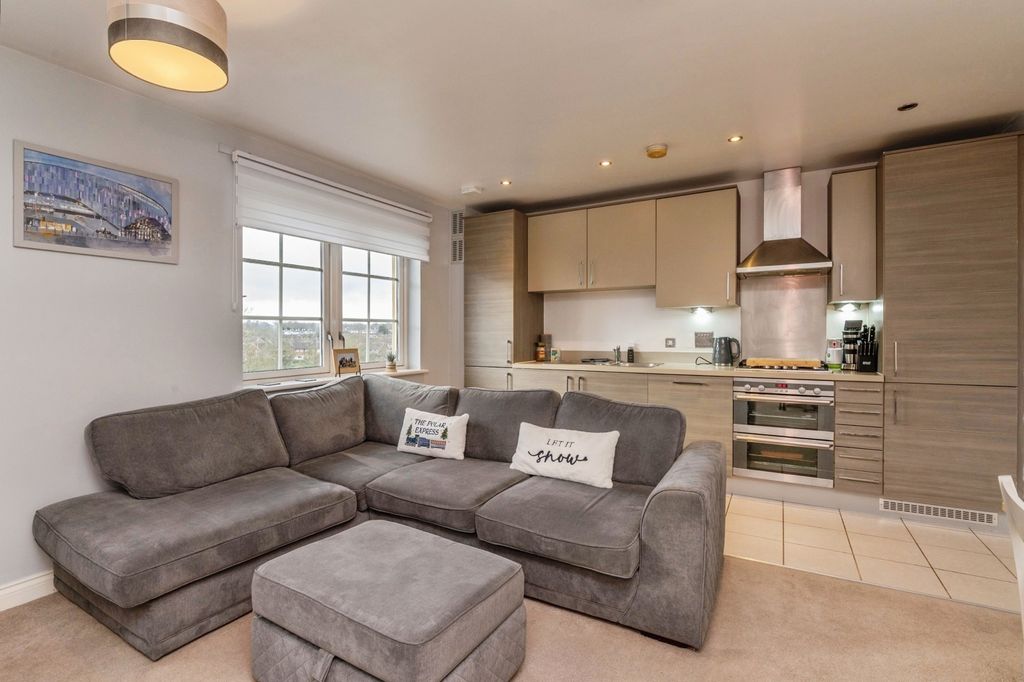 Property photo 3 of 10 Pbox-Img.Jpg