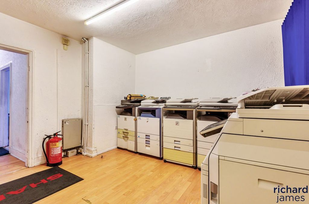 Property photo 3 of 14 3