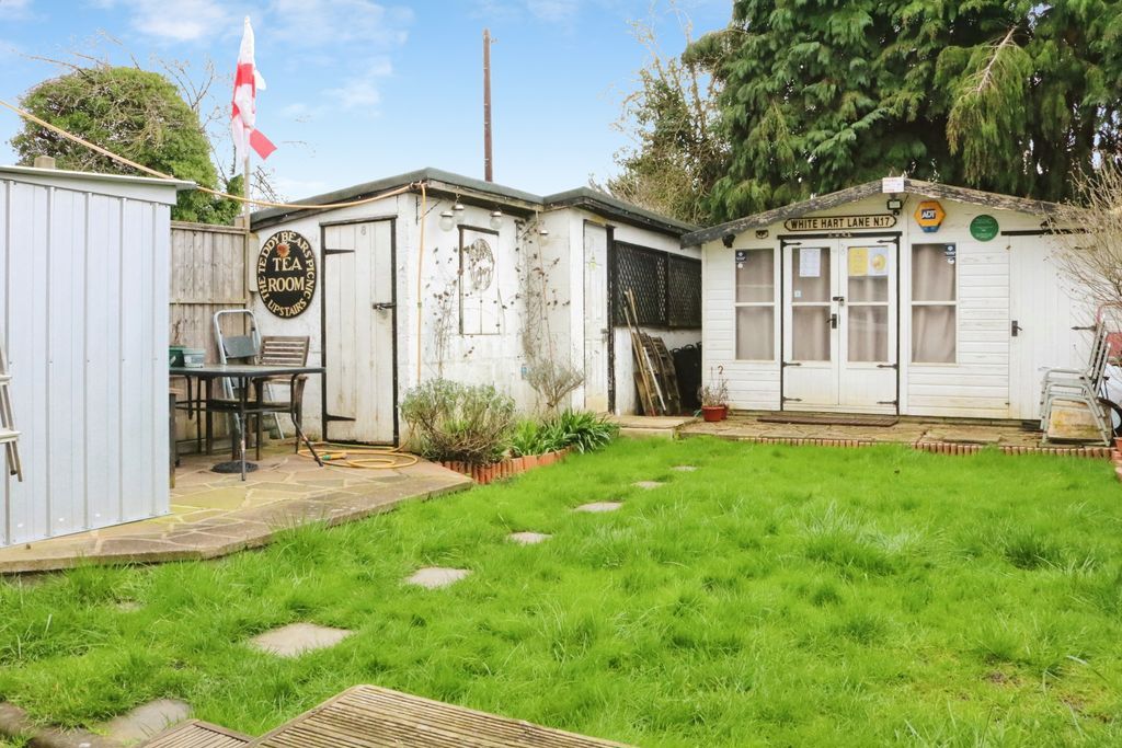 Property photo 2 of 19 Photo 1