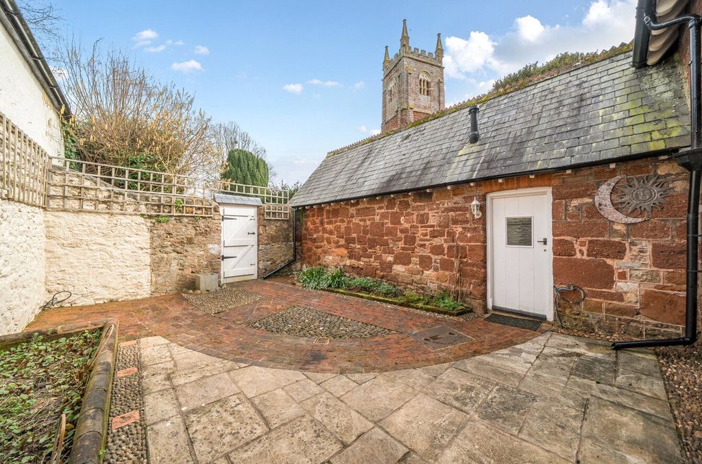 Property photo 3 of 12 Private Courtyard