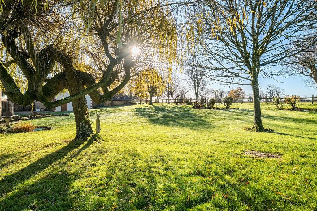 Property photo 2 of 50 1386351-1-6930300506E12-Arw-1.Jpg