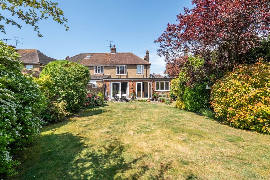 Additional image 18 of 3 bed semi-detached house for saleBarton Avenue, Dunstable, Bedfordshire LU5