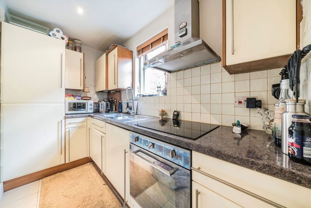 Property photo 2 of 4