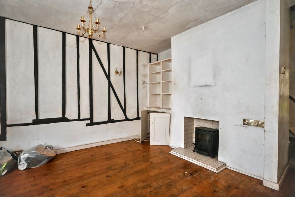 Property photo 2 of 9