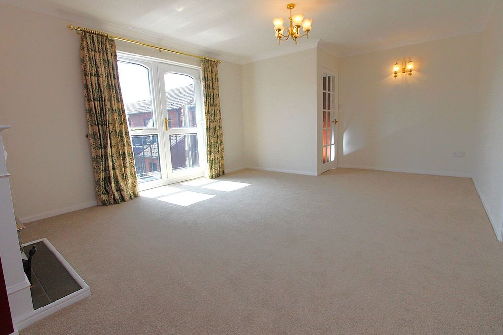 Property photo 3 of 14