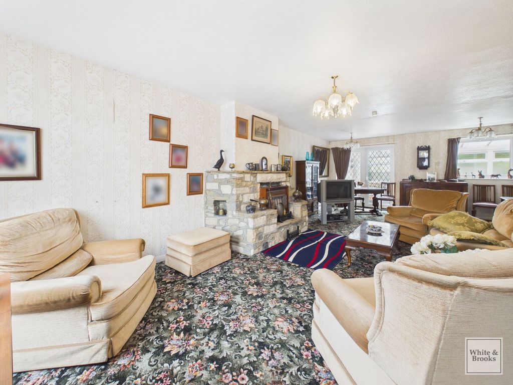 Property photo 3 of 18