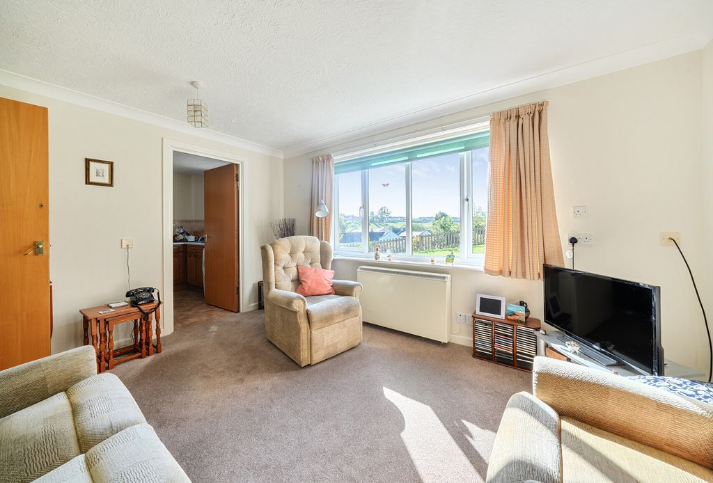 Property photo 3 of 20 1350692-2-68c2918...