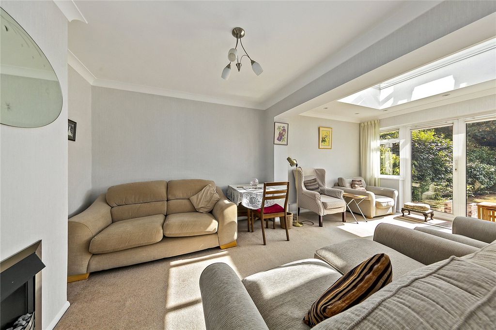Property photo 2 of 20 Picture No. 23