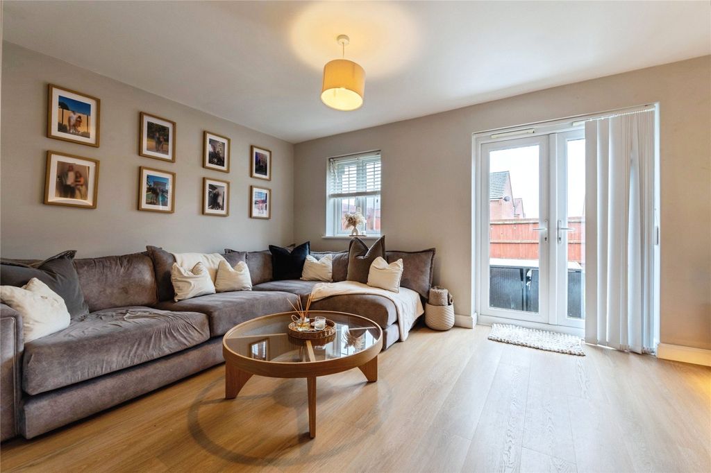 Property photo 2 of 17 Picture No. 07