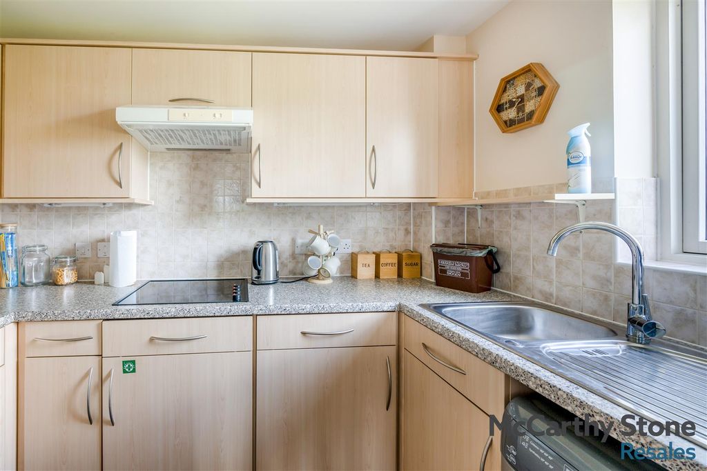 Additional image 6 of 2 bed flat for saleNorth Gate Court, Shortmead Street, Biggleswade SG18