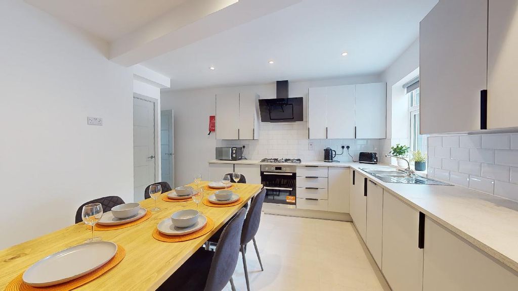 Property photo 1 of 28 212-Sir-Henry-Parkes-Road-08182023_092444.Jpg