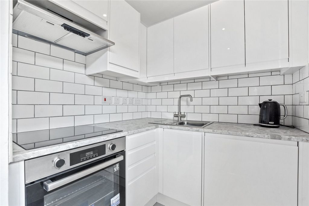 Property photo 3 of 12 Picture No. 06