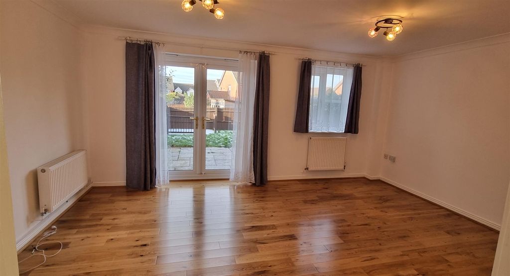 Property photo 3 of 17 Lounge Diner