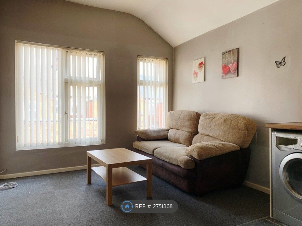 Property photo 2 of 9