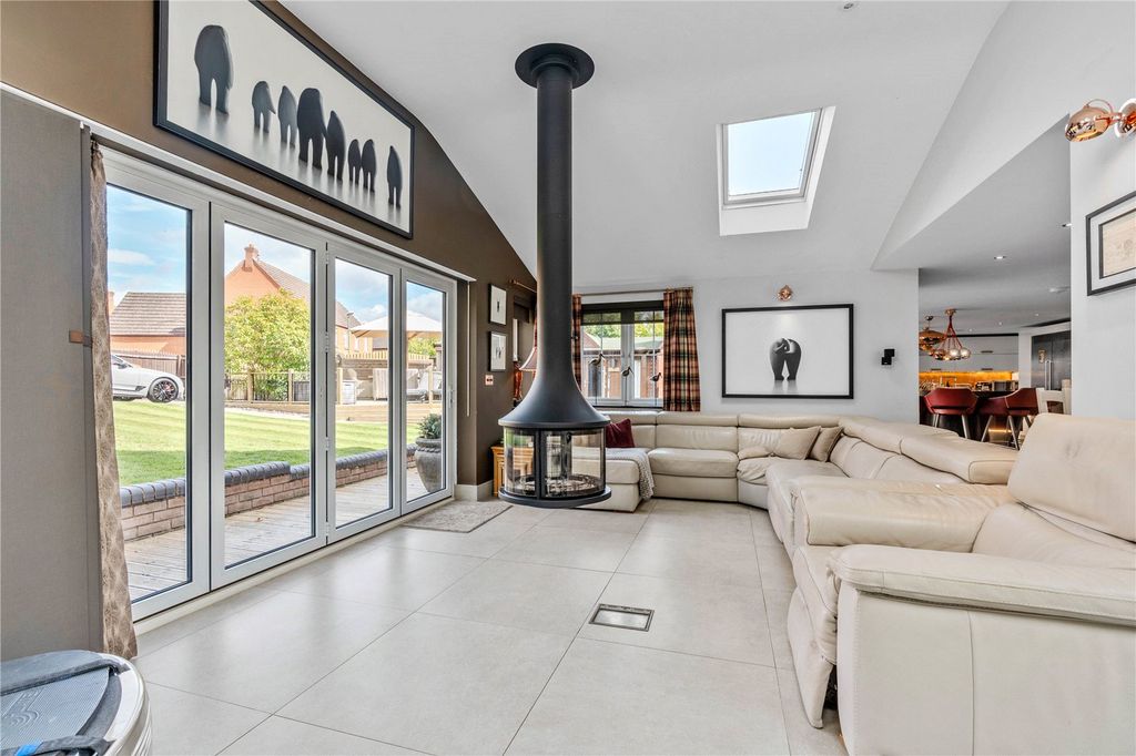 Property photo 2 of 51 Picture No. 49