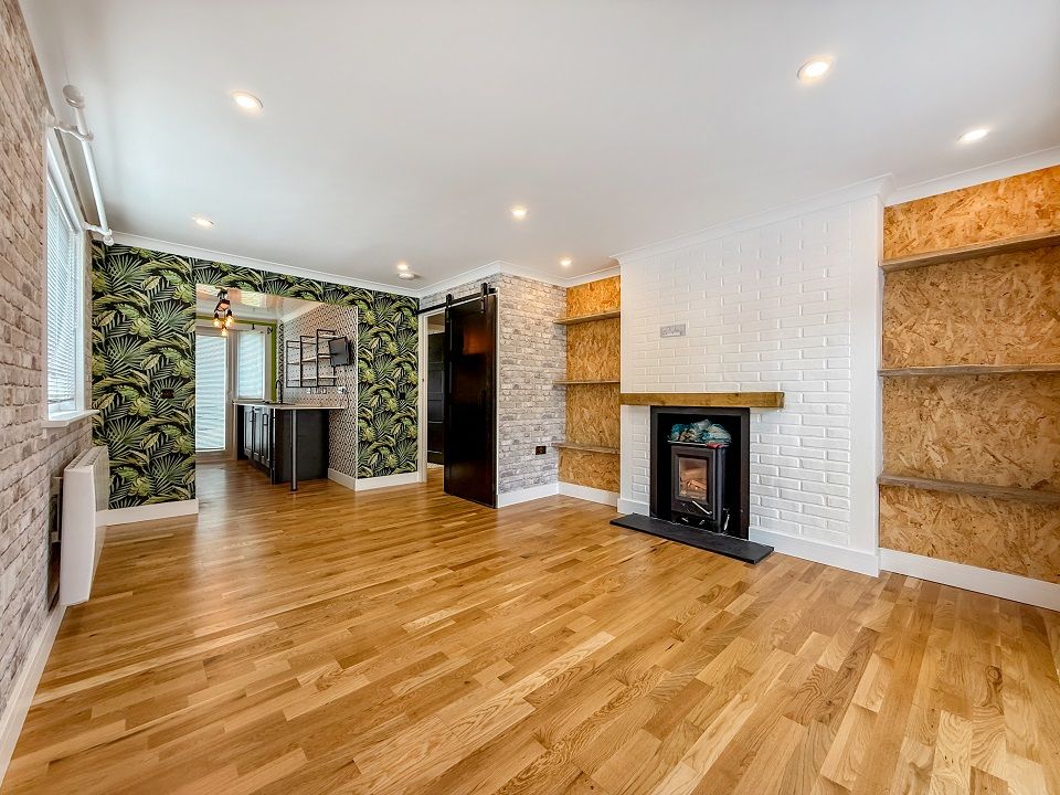 Property photo 2 of 23