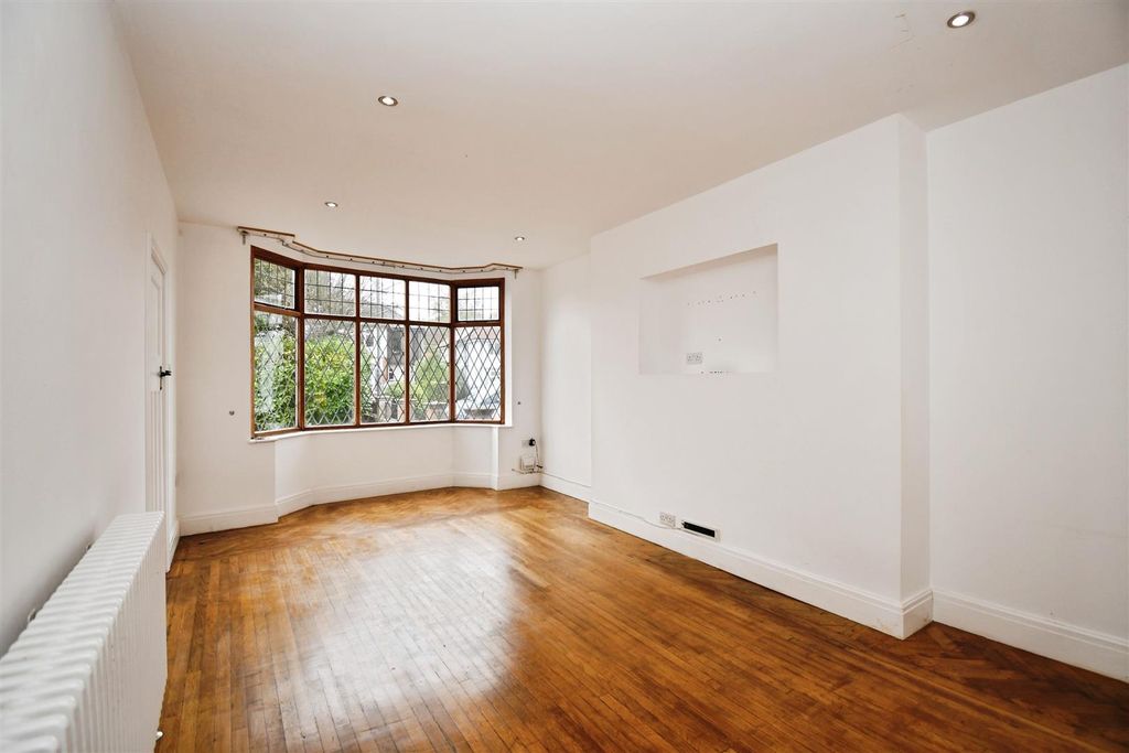 Property photo 2 of 18 729950E7-U 20 20 2859 29.Jpg