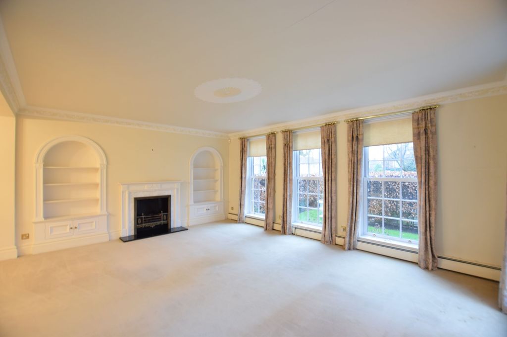 Property photo 3 of 15 Living Room