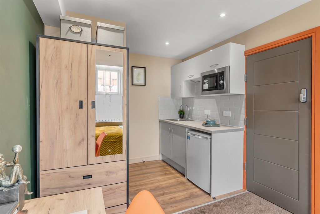 Property photo 2 of 17 125 St George_S Rd, Coventry CV1 2Dh (16).Jpg