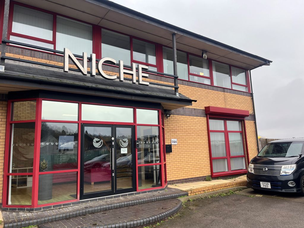 Property photo 2 of 18 Exterior